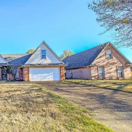 Image 2 - 9190 Plantation Lakes Drive, Olive Branch, MS 38654, USA - House for sale