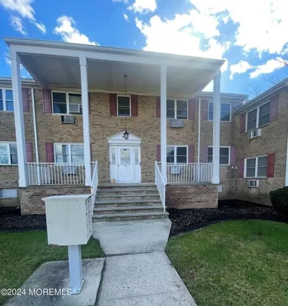 Buy this 1 bed condo on 50 Manchester Court in Freehold Township, NJ 07728