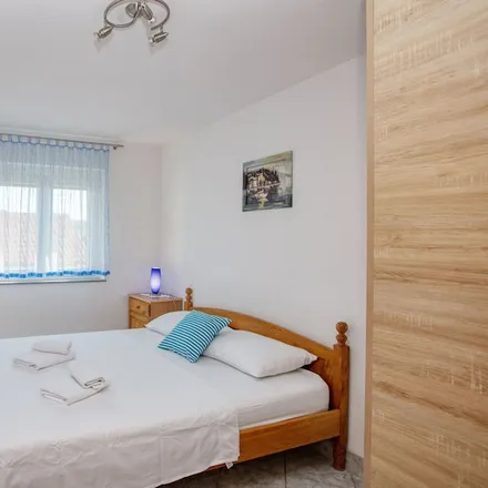 Image 4 - Jezera, Šibenik-Knin County, Croatia - Apartment for rent