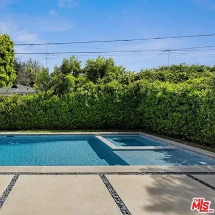Image 7 - 3716 Rosewood Avenue, Los Angeles, CA 90066, USA - House for sale
