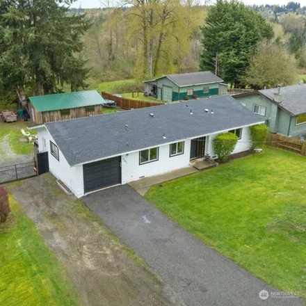 Buy this 3 bed house on 7987 137th Avenue Southeast in Snohomish County, WA 98290