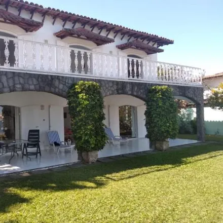 Buy this 6 bed house on Avenida do Contorno in Caminho Verde, Cabo Frio - RJ