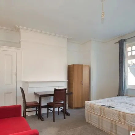 Rent this 1 bed apartment on 30 Berkeley Road in London, N8 8HJ