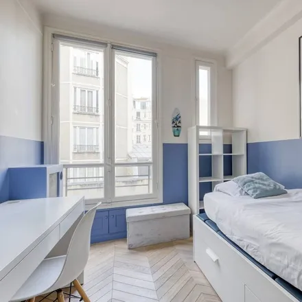 Rent this 3 bed apartment on 92200 Neuilly-sur-Seine