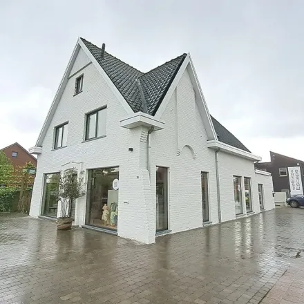 Rent this 3 bed apartment on Vijverdamstraat 2 in 8760 Meulebeke, Belgium