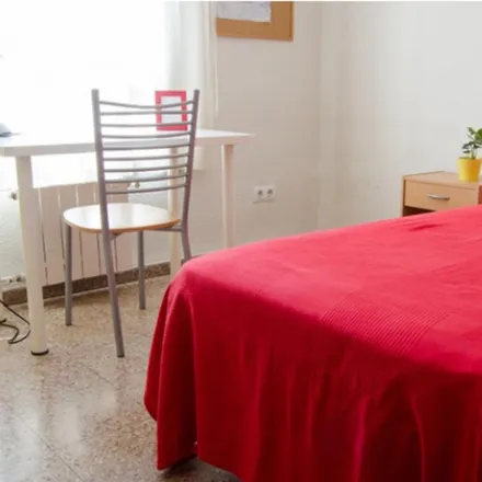 Rent this 5 bed room on Carrer de Rodríguez Cepeda in 20, 46021 Valencia