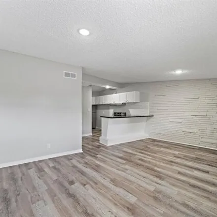 Image 3 - Richmond Avenue, Lamar Terrace, Houston, TX 77057, USA - Apartment for rent