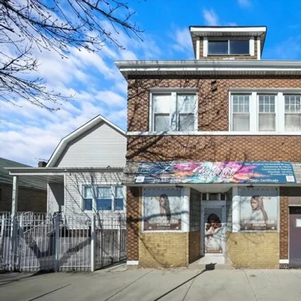 Buy this 6 bed house on 4308 West 31st Street in Chicago, IL 60623