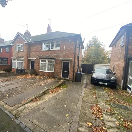 Rent this 3 bed house on Poole Crescent in Metchley, B17 0PB