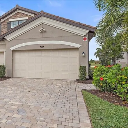 Buy this 3 bed condo on Gawthrop Drive in Lakewood Ranch, FL 64211