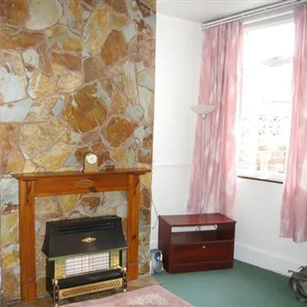 Image 2 - Cardiff Street, Goldthorn Hill, WV3 0EZ, United Kingdom - House for rent