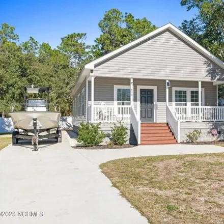 Buy this 2 bed house on 614 Fodale Avenue in Southport, NC 28461