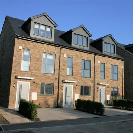 Rent this 4 bed townhouse on The Vine Medical Centre in 13 Tonbridge Road, Maidstone