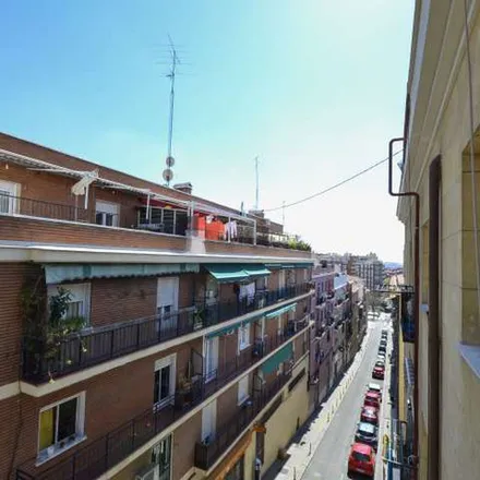 Image 8 - Madrid, Rastro Market, Plaza de Cascorro, 28005 Madrid - Apartment for rent