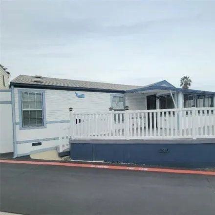 Image 4 - 80 Huntington Street, Huntington Beach, CA 92648, USA - Apartment for sale