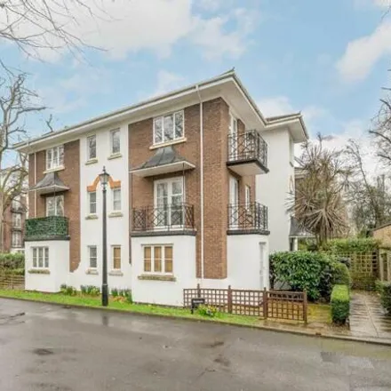 Buy this studio apartment on Brompton Park Crescent in London, SW6 1SX