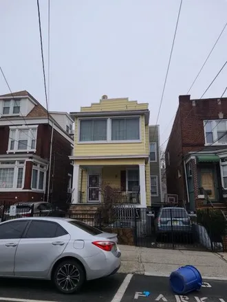 Buy this 6 bed house on 156 Wegman Parkway in Jersey City, NJ 07305