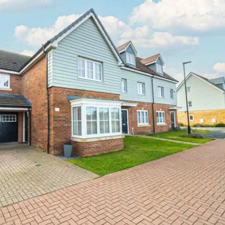 Buy this 3 bed house on 20 Parkside View in Backworth, NE27 0GR