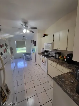 Image 4 - 802 Southwest 8th Court, Cape Coral, FL 33991, USA - House for sale