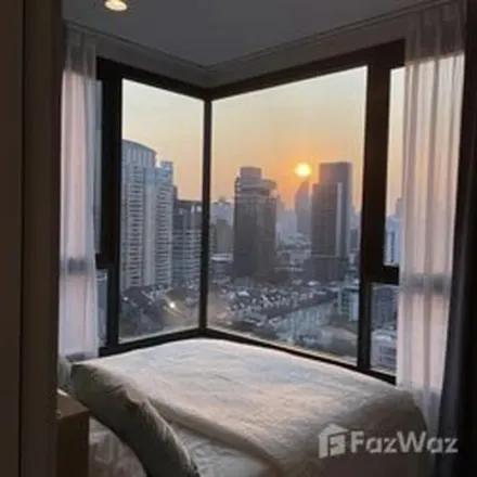 Rent this 2 bed apartment on Soi Sukhumvit 63 in Vadhana District, 10110