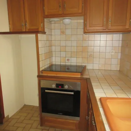 Rent this 3 bed apartment on 1 Rue Pierrefeu in 27120 Pacy-sur-Eure, France
