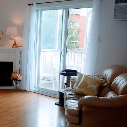 Rent this 2 bed apartment on Gatineau in Le Plateau, CA