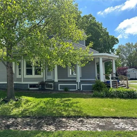 Image 3 - 614 East Hauser Street, Litchfield, IL 62056, USA - House for sale