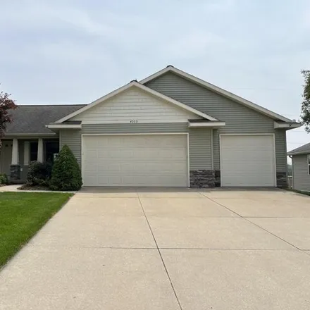 Buy this 4 bed house on 4345 Saddlehorn Drive in Jamestown Charter Township, MI 49426