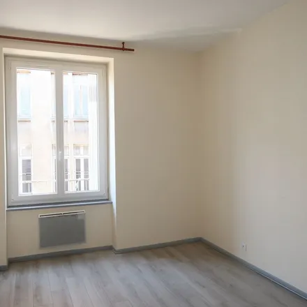 Rent this 3 bed apartment on 10 Rue des Jacobins in 63000 Clermont-Ferrand, France