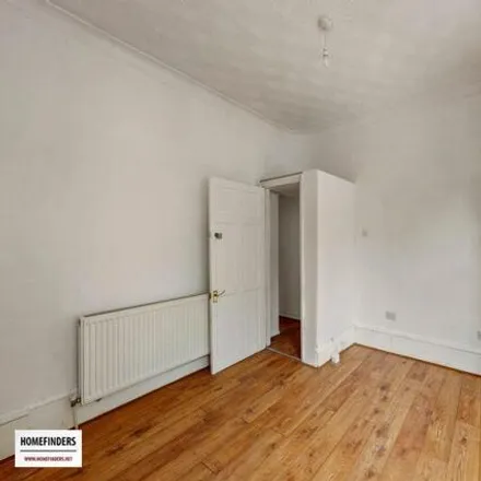 Image 3 - 40 Chaucer Road, London, E7 9NB, United Kingdom - Apartment for sale