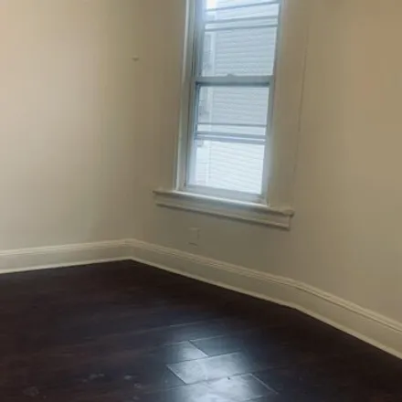 Image 3 - 25 Williams Avenue, West Bergen, Jersey City, NJ 07304, USA - House for rent