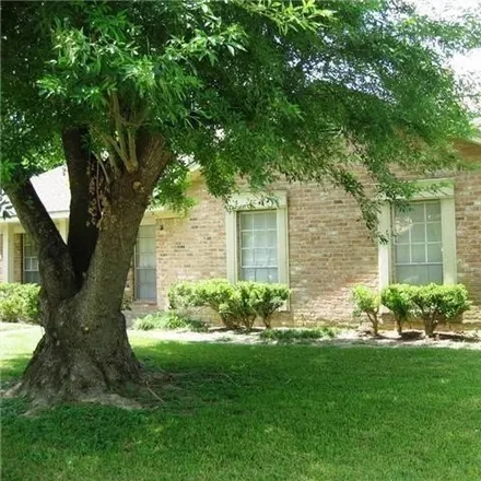 Rent this 3 bed house on 9342 Tooley Drive in Houston, TX 77031