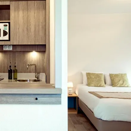 Rent this 2 bed apartment on 117 Avenue de la République in 63100 Clermont-Ferrand, France