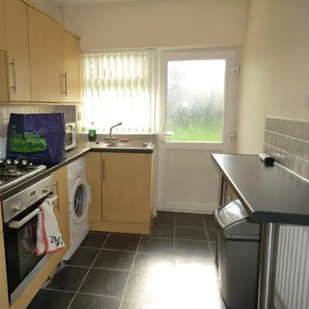 Rent this 4 bed duplex on 118 Terry Road in Coventry, CV1 2BG