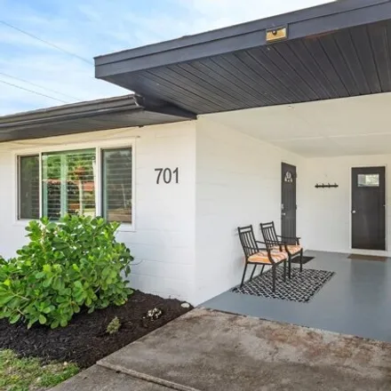 Buy this 2 bed house on 659 Jamaica Road in South Venice, Sarasota County