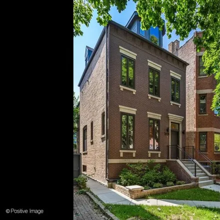 Buy this 6 bed house on 5428 South Dorchester Avenue in Chicago, IL 60615