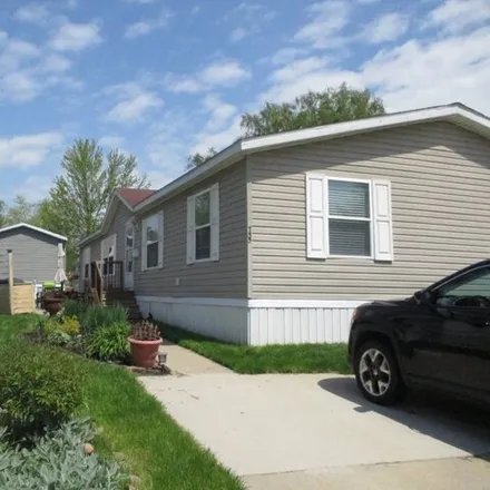 Buy this studio apartment on 743 Legault in Rochester Hills, MI 48307