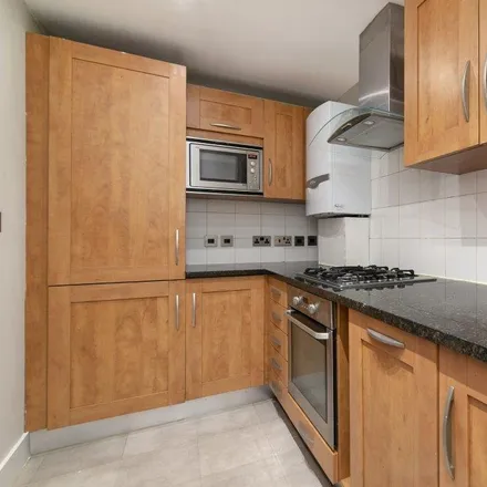 Image 4 - 52 Stainsby Road, Bow Common, London, E14 6JZ, United Kingdom - Apartment for rent