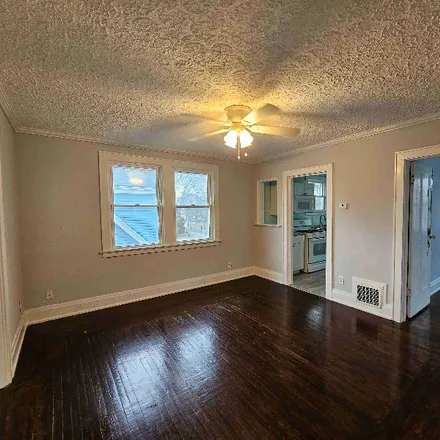 Image 3 - 1232 Laidlaw Ave - Condo for rent