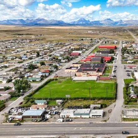 Image 2 - Napi Elementary School, 112 1st Avenue Southeast, Browning, MT 59417, USA - House for sale