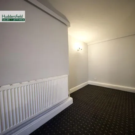 Image 2 - Sykes, Fitzwilliam Street, Huddersfield, HD1 5PP, United Kingdom - Apartment for rent