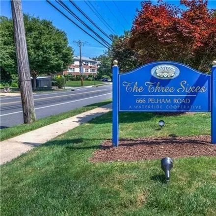 Image 1 - 666 Pelham Road, Rosedale, City of New Rochelle, NY 10805, USA - Apartment for sale