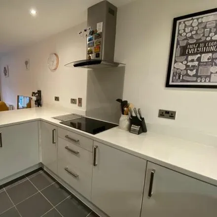 Image 3 - Bridgwater Embankment, West Timperley, WA14 4GY, United Kingdom - Apartment for sale