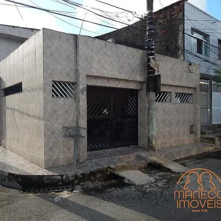 Buy this 2 bed house on Rua Luís Alves in Rádio Clube, Santos - SP