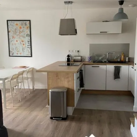 Rent this 5 bed apartment on 9 Allée Duquesne in 44000 Nantes, France