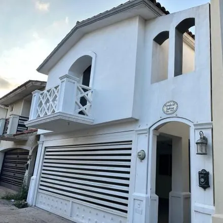 Buy this 3 bed house on Avenida Cocoteros 936 in Cerradas de Anáhuac, 66418 General Escobedo