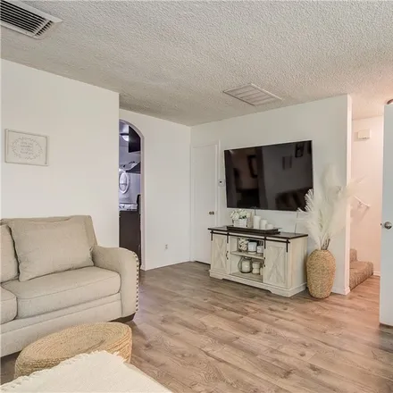 Image 6 - 17149 Roscoe Boulevard, Los Angeles, CA 91325, USA - Condo for sale