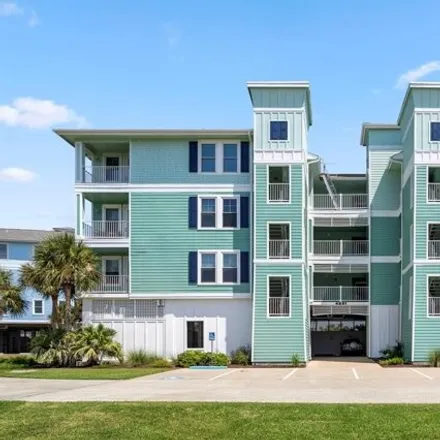 Buy this 3 bed condo on 4171 Point West Drive in Galveston, TX 77554
