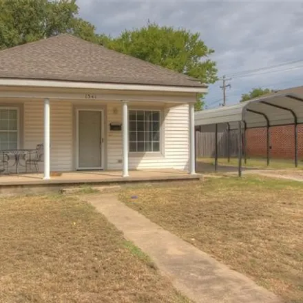 Buy this 2 bed house on Lincoln Avenue in Sapulpa, OK 74067
