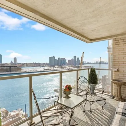 Image 1 - 6 Riverview Terrace, New York, NY 10022, USA - Apartment for sale